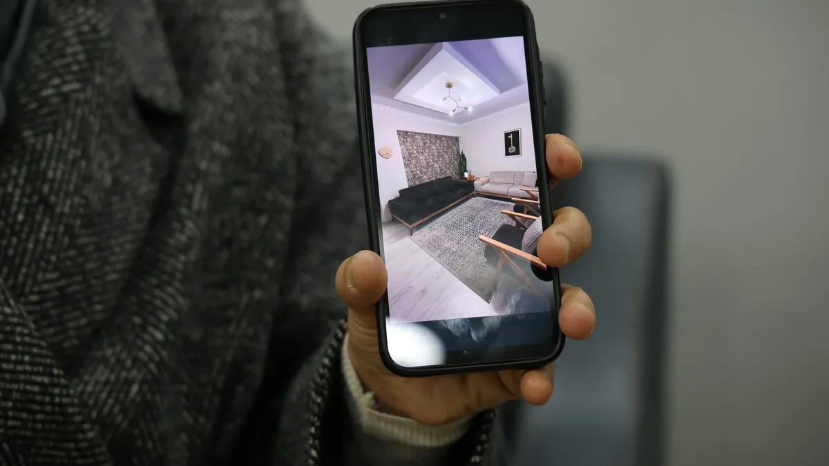 Ev alma hayalleri böyle başlarına yıkıldı: İkili oynadı 2 milyon lira dolandırdı! ‘Abla yetiş tapuya’ Ev alma hayalleri böyle başlarına yıkıldı: İkili oynadı 2 milyon lira dolandırdı! ‘Abla yetiş tapuya’