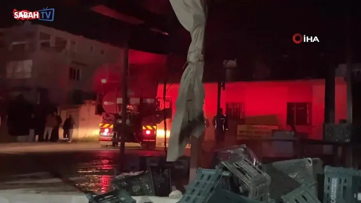 Çöpten aldığı kartonla depoyu ateşe verdi | Video