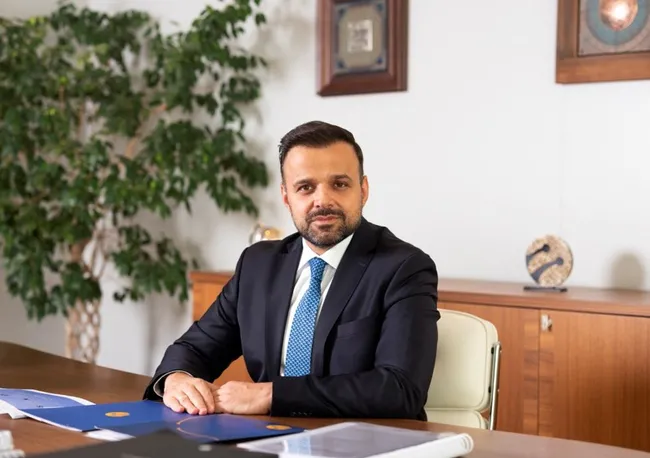 turkcell-superonlinedan-turkiyede-bir-ilk-10-gigabite-varan-hizlarla-evlere-ultrafiber-1774448885655.png