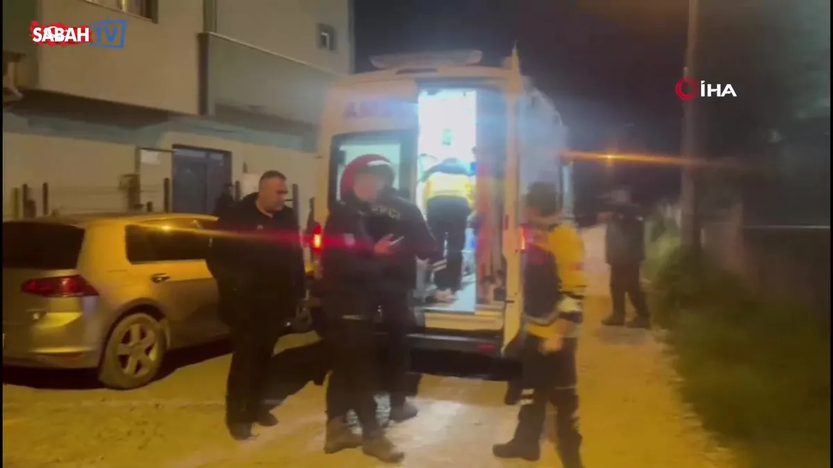 Sakarya’da alacak verecek meselesi kanlı bitti: 1 yaralı | Video videosunu izle Sakarya’da alacak verecek meselesi kanlı bitti: 1 yaralı | Video videosunu izle