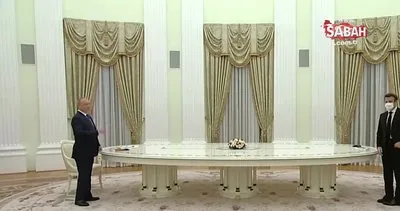 Dünyanın gözü o toplantıda! Macron-Putin görüşmesinde dikkat çeken detay! | Video