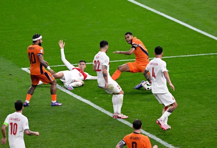 Başkan Erdoğan’dan Merih Demiral, Montella, Arda Güler ve yabancı sınırı hakkında flaş açıklamalar!