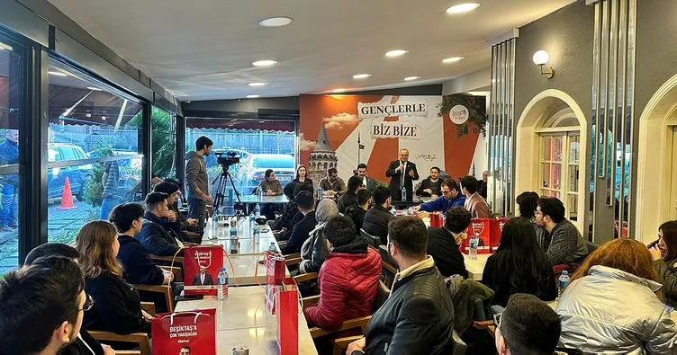 Cumhur İttifakı Beşiktaş Belediye Başkan Adayı Serkan Toper gençlerle buluştu