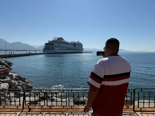 aida-stella-kruvaziyeri-ile-alanyaya-2-bin-129-turist-geldi-1776760369657.jpg