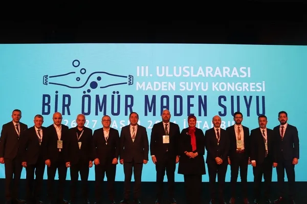 masuder-3-uluslararasi-maden-suyu-kongresinde-yeni-vizyon-genel-baskan-omer-kizil-maden-suyu-artik-sadece-yeme-1732619330676.jpeg