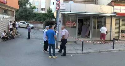 Kadıköy’de feci olay! Otomobil berbere girdi: 1’i çocuk 4 yaralı