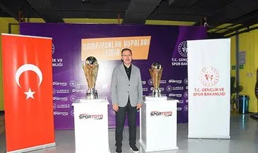 Bakan Muharrem Kasapoğlu, şampiyonluk kupalarını tanıttı!