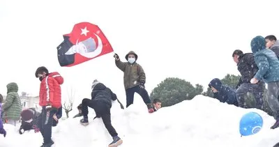 Yarıyıl tatiline girerken öğrencilerin kar sevinci #mersin