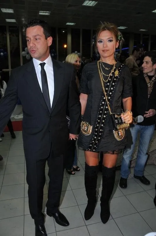 Demet Akalın - &#214;nder Bekensir
