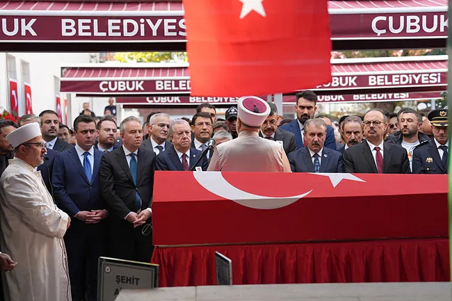 son-dakika-i-sehit-polis-ahmet-turkoglu-sorusturmasinda-yeni-gelisme-5-kisi-tutuklandi-1791484254268.jpeg