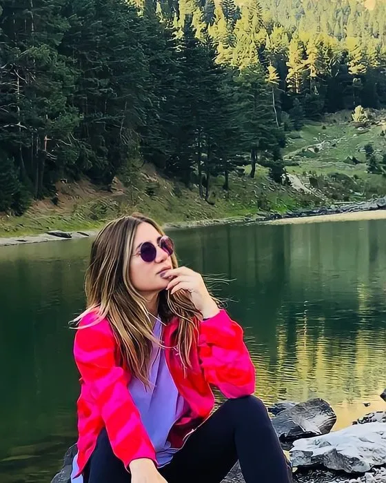 Ünlü şarkıcı annesiyle türkü söylediği anları paylaştı! Sosyal medya yıkıldı...