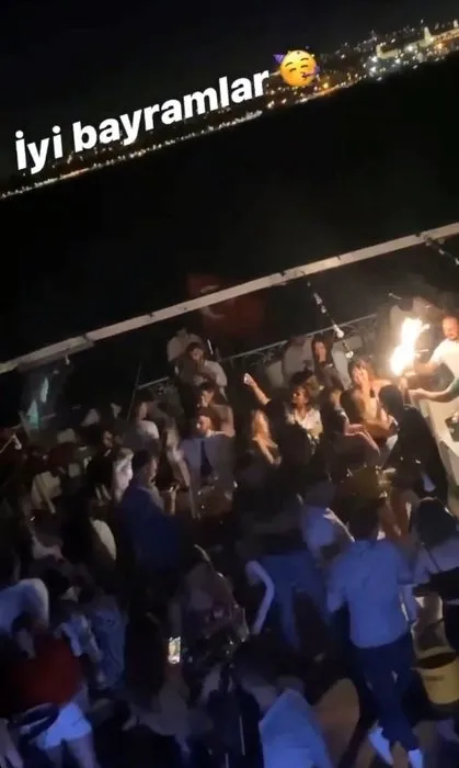 İstanbul Boğazı’nda “yüzen kulüplerde” salgına rağmen yat partileri kamerada