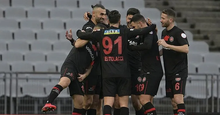 Fatih Karagümrük, 4 golle Rizespor’u yıktı!