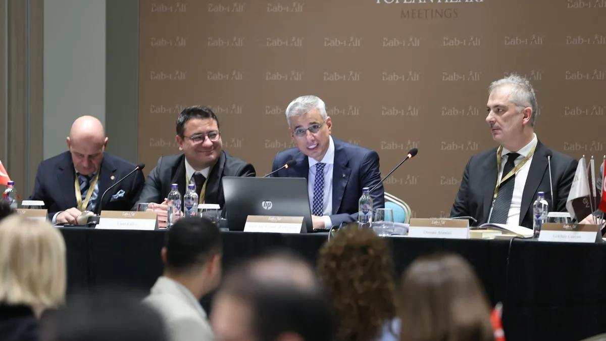 Bakan Memişoğlu: “Geleceğe yön veren bir sağlık sistemini inşa edeceğiz” Bakan Memişoğlu: “Geleceğe yön veren bir sağlık sistemini inşa edeceğiz”