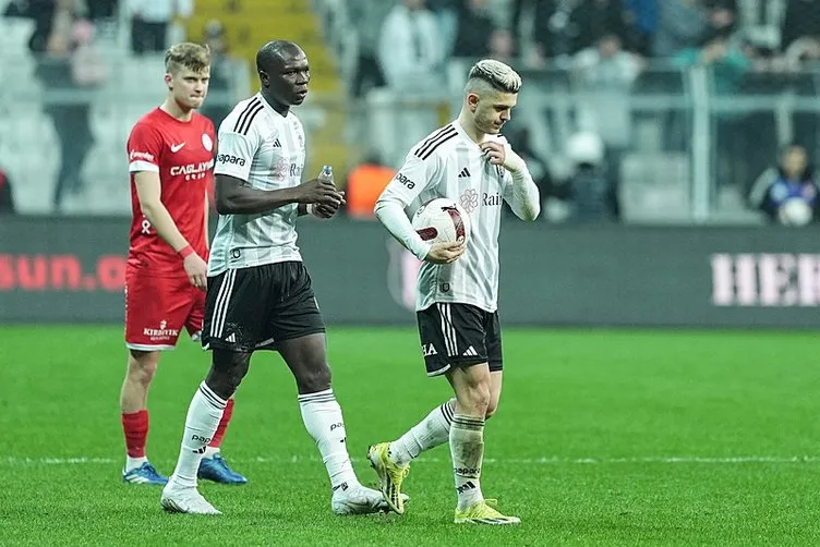 Son dakika Beşiktaş haberi: Yıldız oyuncudan yönetime rest! Artık daha fazla beklemem