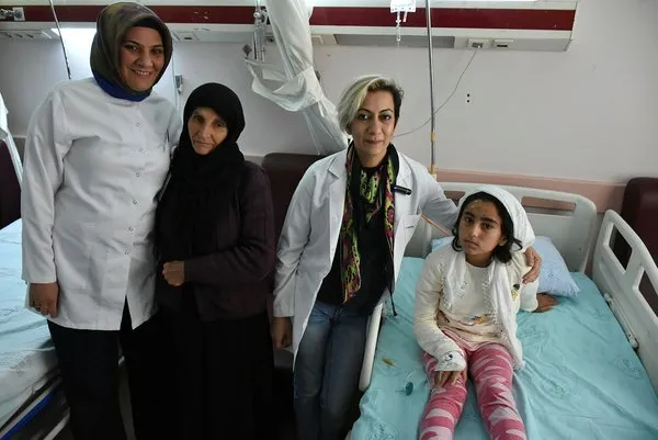 Türk askerinin enkazdan kurtardığı Afrinli çocuk sağlığına kavuşuyor
