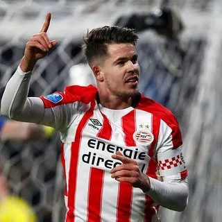 Fenerbahçe, Hollandalý oyuncuyu bitiriyor