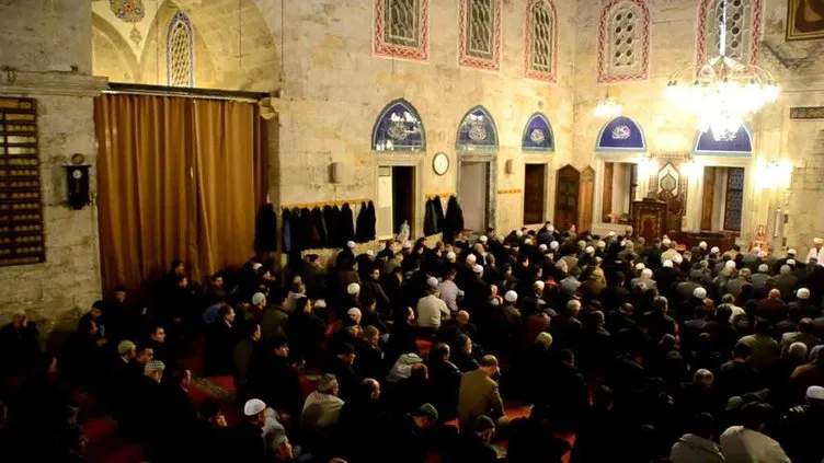 İstanbul’da hatimle teravih namazı kılınacak camiler
