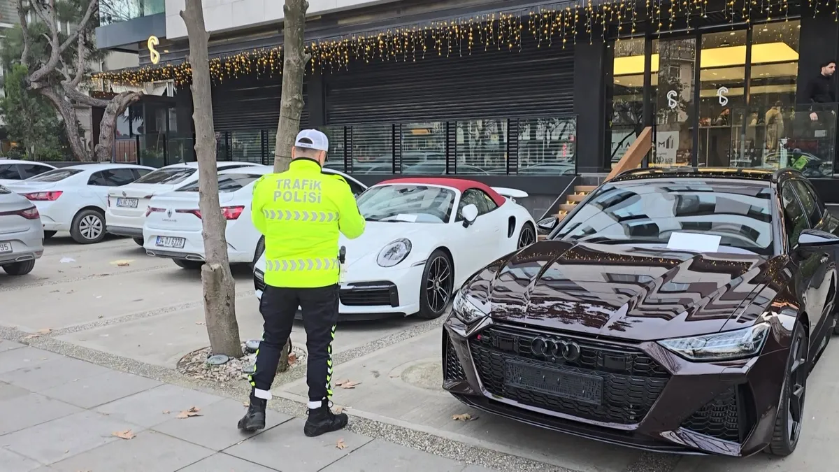 Kadıköy’de 141 milyon liralık dev vurgun iddiası: Ünlü oto galeriye soruşturma! Kadıköy’de 141 milyon liralık dev vurgun iddiası: Ünlü oto galeriye soruşturma!