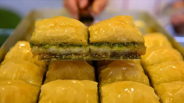 baklava-devi-223-milyon-tlye-satisa-cikti-1773743777774.jpg
