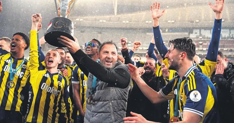 Farkını gösterdi zirveye çıktı