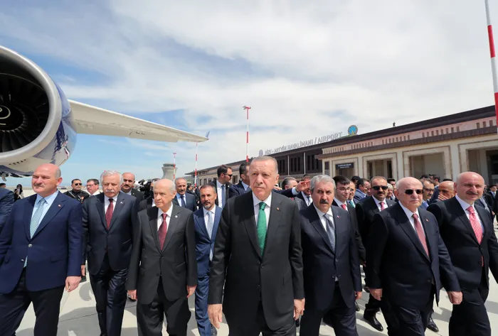 son-dakika-rize-artvin-havalimani-acildi-baskan-erdogan-bu-mucadeleyi-basariya-ulastiracagiz-1652533549137.jpg