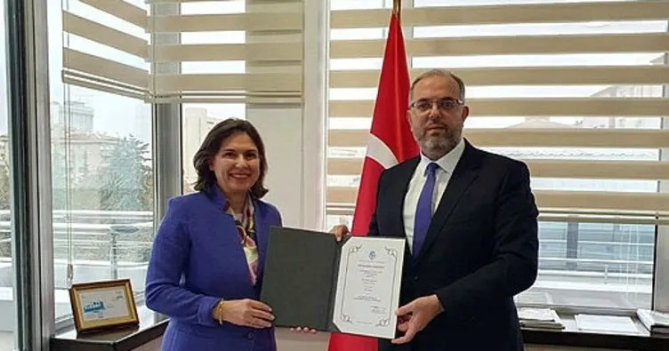 Rektör Erhan Afyoncu’ya Ekonomik İşbirliği Teşkilatı’ndan ödül