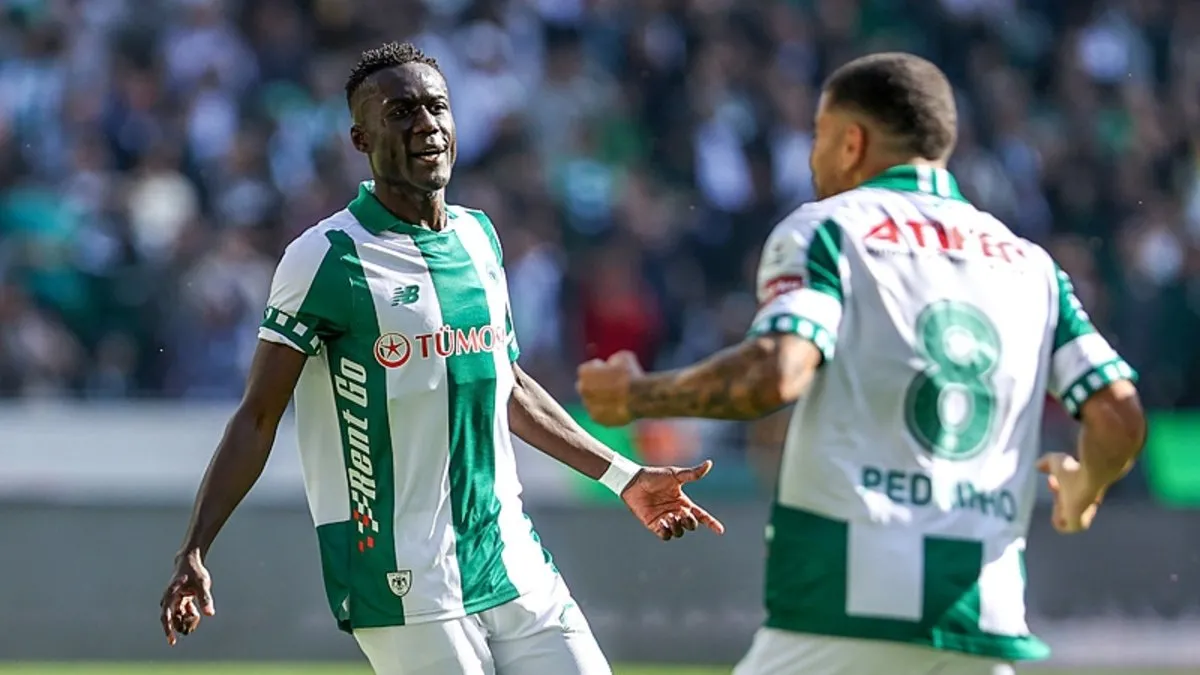 Konyaspor, 5 gollü maçta Başakşehir'i Ndao ile devirdi