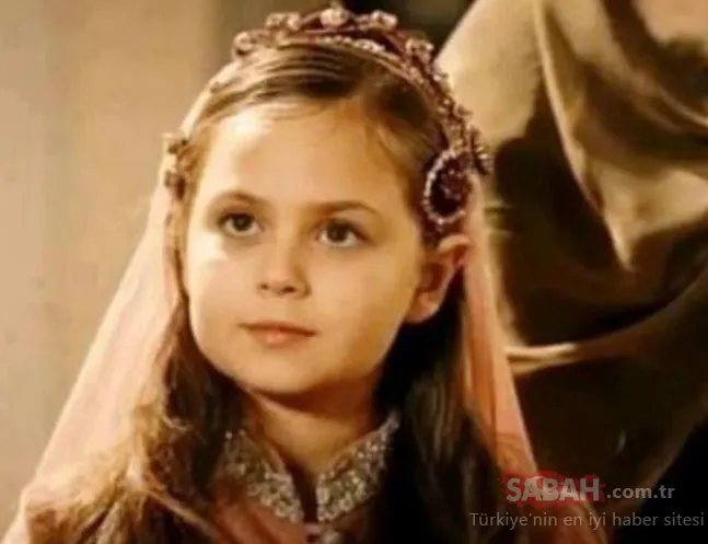 Muhteşem Yüzyıl’ın Mihrimah Sultan’ı Kim Milyoner Olmak İster?’de ortaya çıktı! Tıp öğrencisi olan Melis Mutluç güzelliğiyle hayran bıraktı!