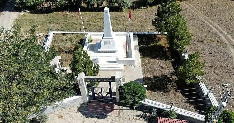 Kıbrıs Barış Harekatı’nın tek gazeteci şehid! Adem Yavuz mezarı başında anıldı
