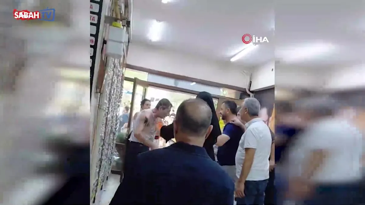 Bursa’da lavaboyu açmak için dökülen kimyasal madde patladı: 2 yaralı videosunu izle Bursa’da lavaboyu açmak için dökülen kimyasal madde patladı: 2 yaralı videosunu izle