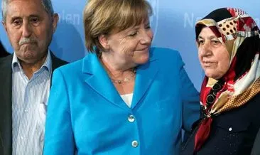 Merkel’den Mevlüde anneye: İnsanlığınızla bize örnek oldunuz