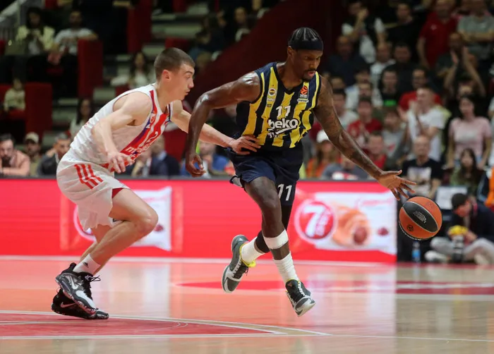 son-dakika-haberi-temsilcimiz-fenerbahce-play-offa-yukseldi-euroleaguede-nefes-kesen-gece-1681419022089.jpg