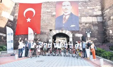 Ankara Kalesi’nin bayrağı Duatepe’de