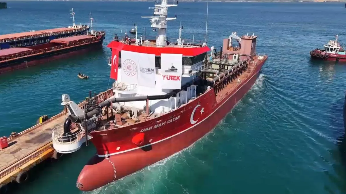 İlk yerli ve millî tarama gemisi suya indi! Bakan Uraloğlu: Tarama ve temizlemeyi kendi gemimizle yapacağız