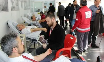 Eğitimcilerden Afrin’deki askerlere destek için kan bağışı