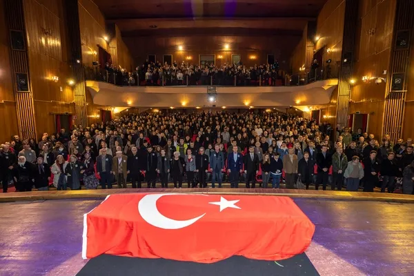 dunya-3su-keman-sanatcisi-lacinin-organlari-3-kisiye-hayat-oldu-1739021455502.jpg