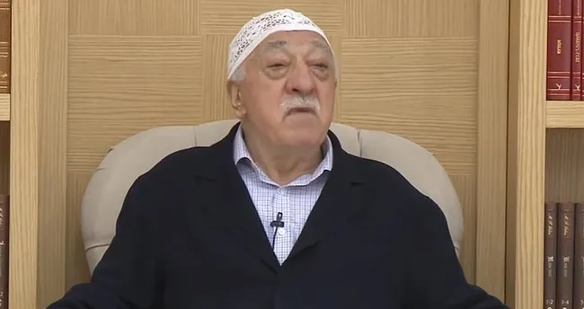 ’FETÖ, gençleri kapı kulları haline getirdi’