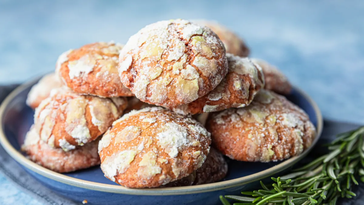Gece tatlı yemek isteyenlere müjde! Bu kurabiyeler kilo aldırmıyor Gece tatlı yemek isteyenlere müjde! Bu kurabiyeler kilo aldırmıyor