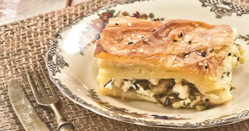 Sodalı Peynirli Börek Tarifi Tarifi BöreklerÇörekler ve Poğaçalar