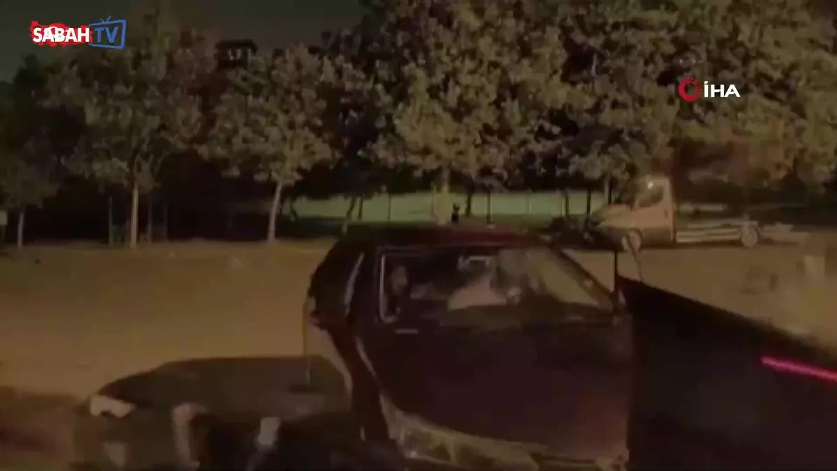 Beylikdüzü’nde feci kaza kamerada: Kamp sandalyelerinde oturuyorlardı… 2’si ağır 6 kişi yaralandı videosunu izle Beylikdüzü’nde feci kaza kamerada: Kamp sandalyelerinde oturuyorlardı… 2’si ağır 6 kişi yaralandı videosunu izle