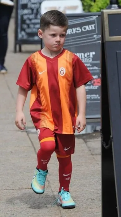 Rooney’in oğlu Galatasaray formasıyla görüntülendi