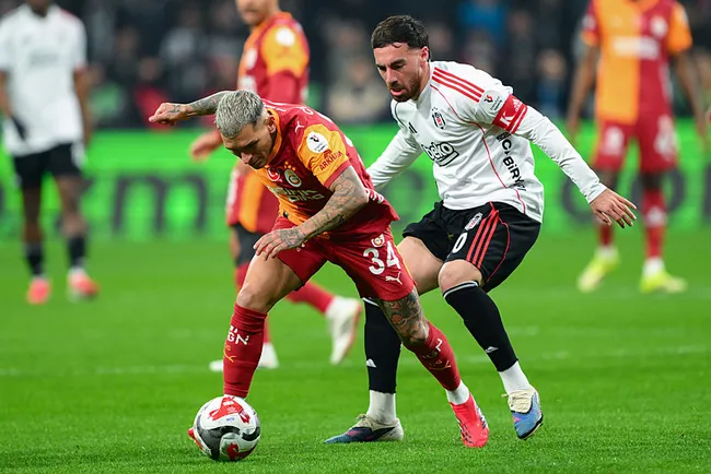 canli-super-ligde-dev-derbi-besiktas-galatasaray-macinda-tek-gol-var-1772909206456.jpg