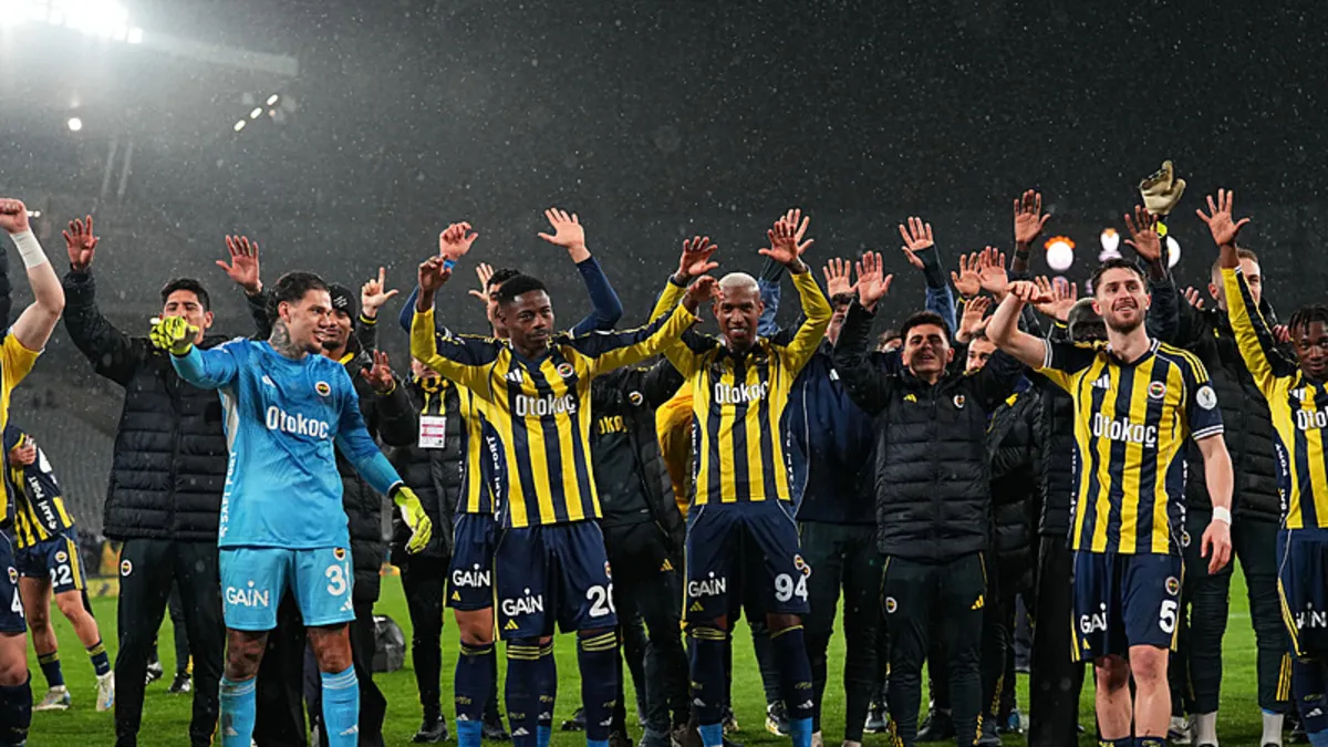 Fenerbahçe'ye Galatasaray galibiyeti sonrası dev prim! Fenerbahçe'ye Galatasaray galibiyeti sonrası dev prim!
