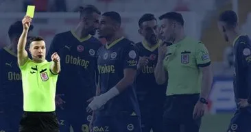 Ahmet Çakar’dan çarpıcı yorum! Fenerbahçe’nin şampiyonluğu gasp edilmiştir! Hakem penaltıyı verirken...