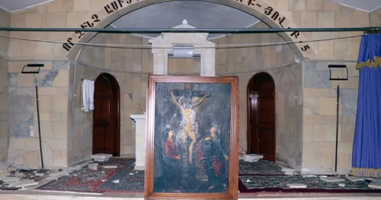 113 yıllık Meryem Ana Ermeni Kilisesi deprem sonrası ibadete kapatıldı