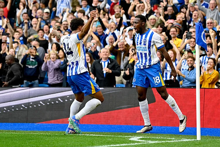 SON DAKİKA! Ferdi Kadıoğlu çok sinirlendi! Olaylı Brighton-N. Forrest maçında 3 kırmızı kart... Spor Haberleri