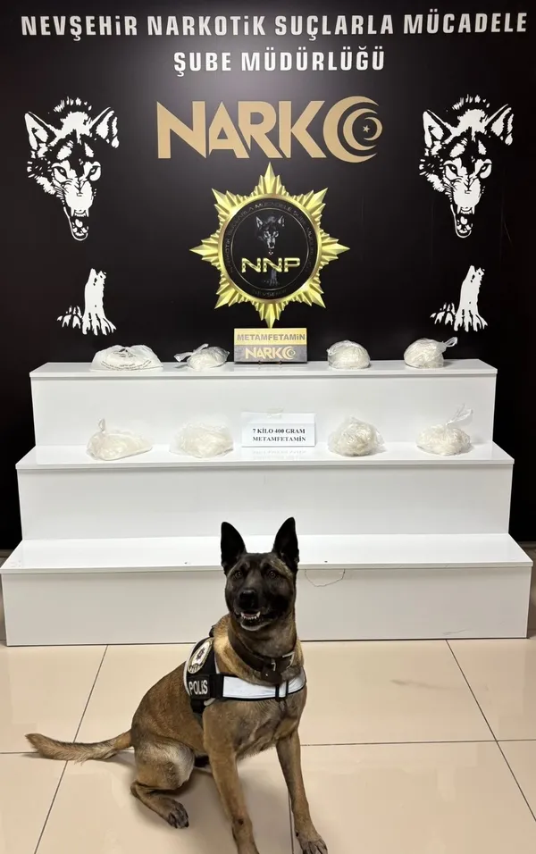 nevsehirde-uyusturucu-operasyonu-7-kilo-400-gram-metamfetamin-ele-gecirildi-1764934522503.jpg