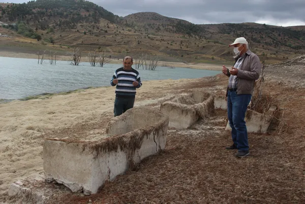 Baraj suları çekildi: Ürküten görüntüler ortaya çıktı!