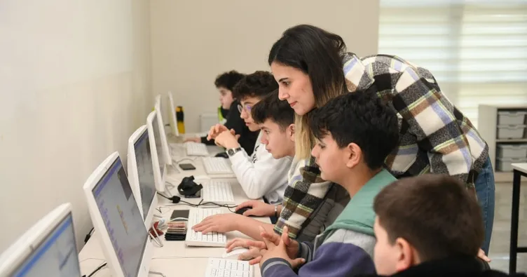 Çocuklara blok tabanlı yazılım kursu